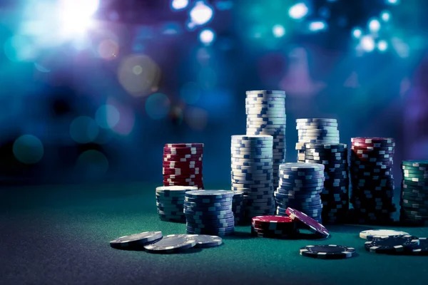 guru 69 platform interface showing sports betting, live casino, and slot games on mobile